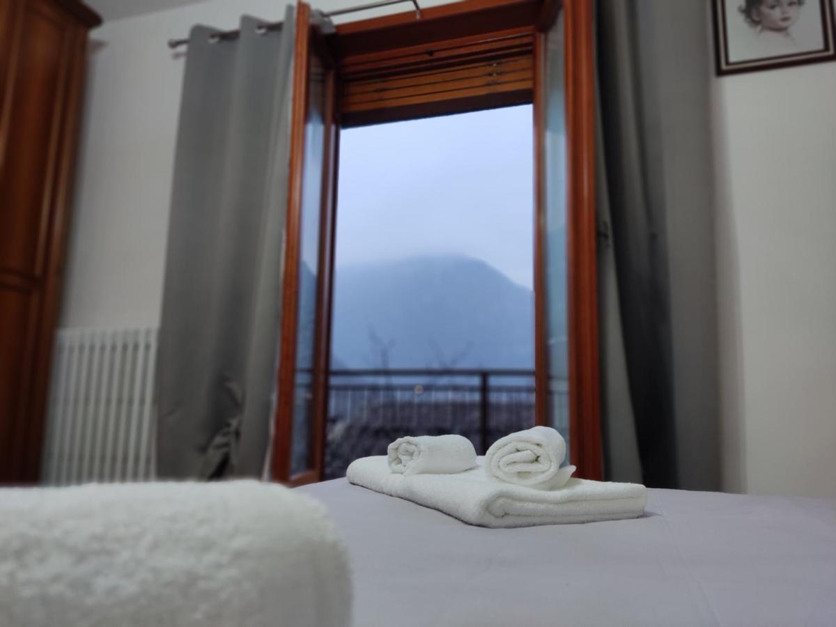 Casa Vacanza Il Corbetto Di Michela & Matteo Locana Zewnętrze zdjęcie